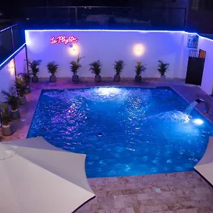 Hotel Sol Taino, En Boca Chica, 5 Minutos Del Aeropuerto Internacional Americas